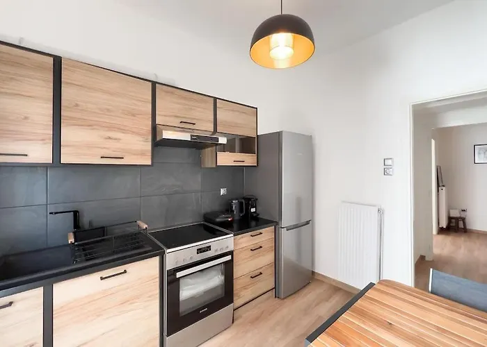 Radiant Apt In Athens Centre